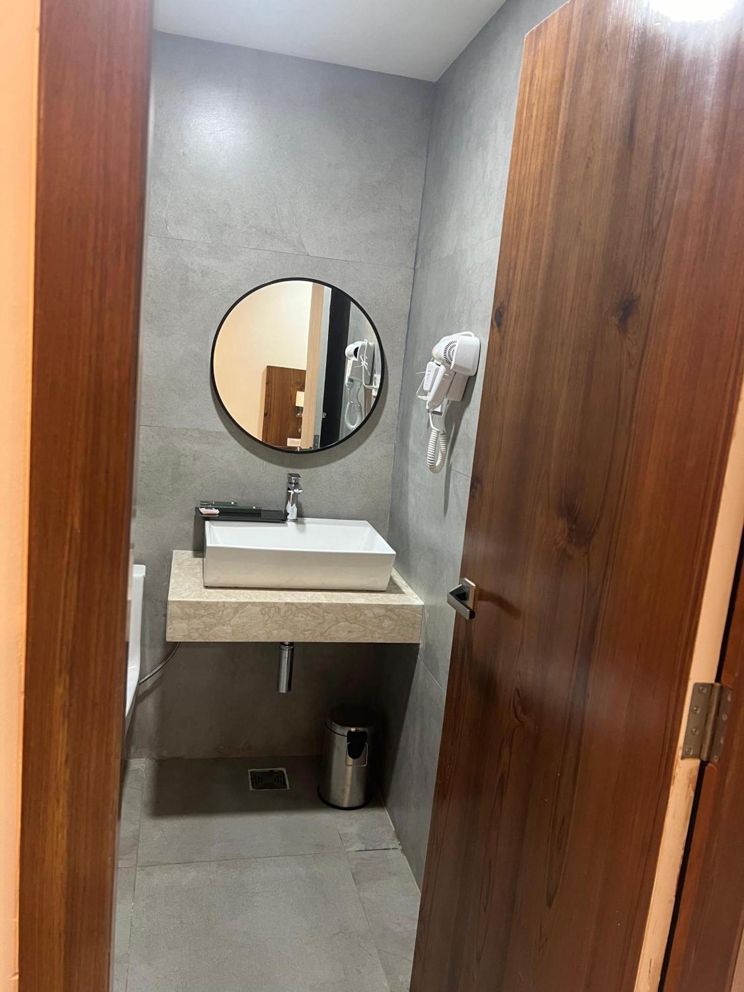 Hotel Pasupala Inn アナンタプル エクステリア 写真