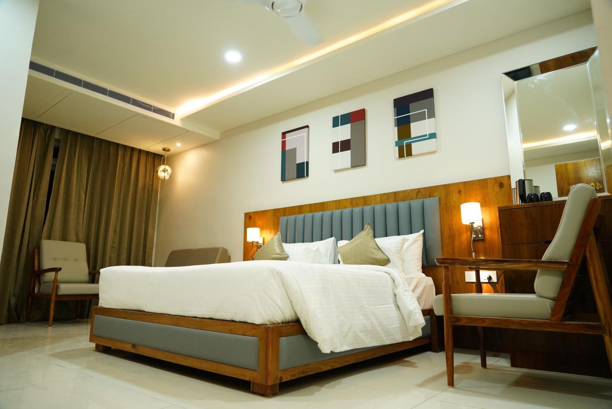 Hotel Pasupala Inn アナンタプル エクステリア 写真